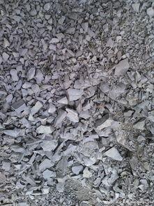 手灯看风化料,揭示自然界的演变奇迹