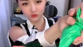 快手主播在线吃瓜,带你领略网络红人的魅力瞬间